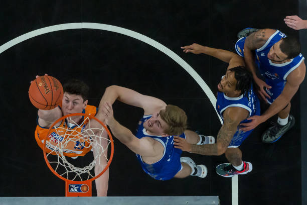 晃过门将 晃过门将